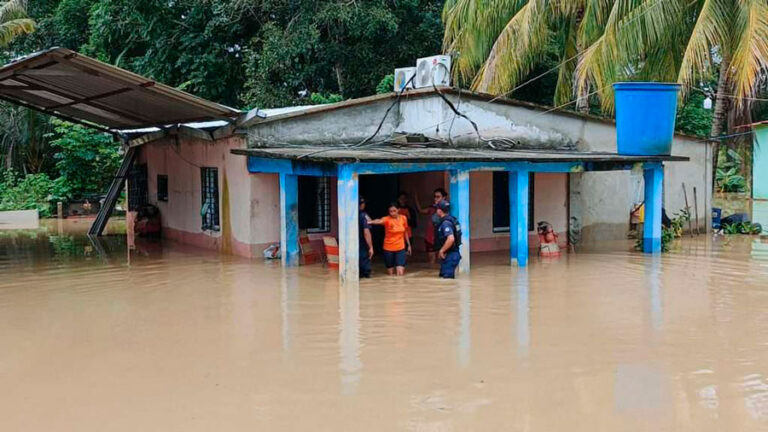 Las fuertes precipitaciones de este martes dejaron al menos a 200 personas y 157 casas perjudicadas